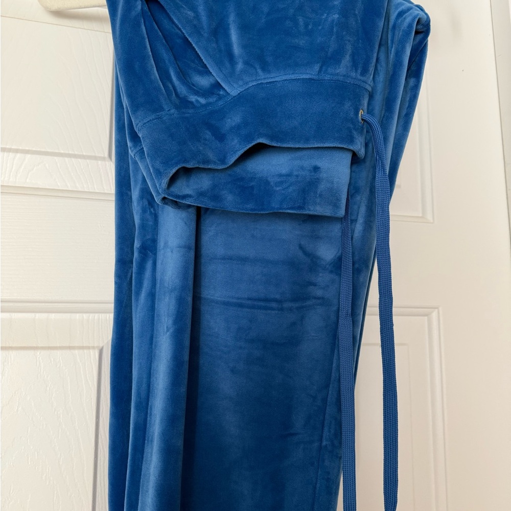 Lilly Pulitzer Larina Velour Jacket and Mallie Velour Pants - Picture 4 of 7